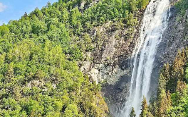 6 Person Holiday Home in Leikanger