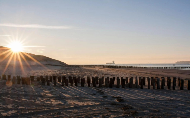 Strandhotel Westduin