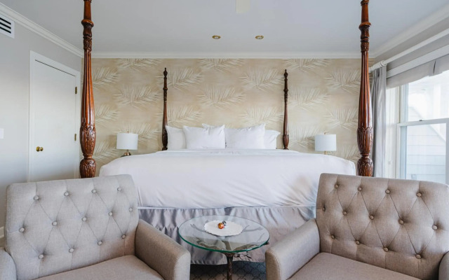 The Geneva Inn