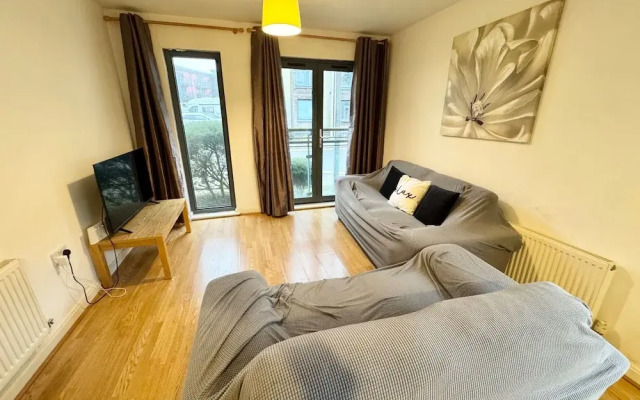 Sea Breeze Retreat in Swansea