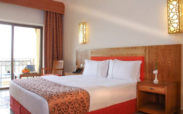 Lagoon Hotel & Resort