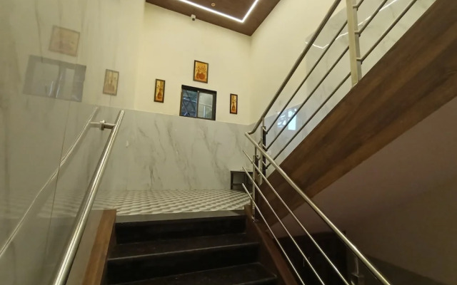 Hotel Moon Lite Residency Marve Malad