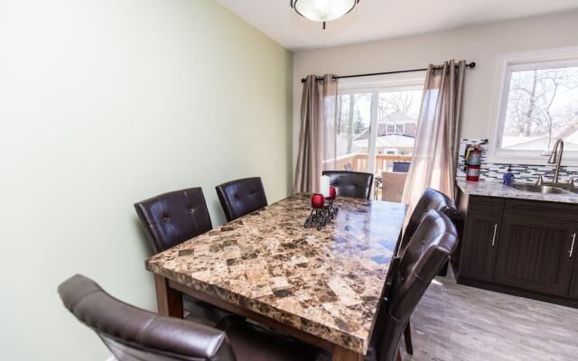 Crystal Beach Executive Cottage