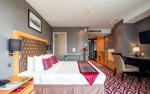 Ming Garden Hotel and Residences