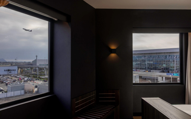 Wyndham Grand Costa Del Sol Lima Airport