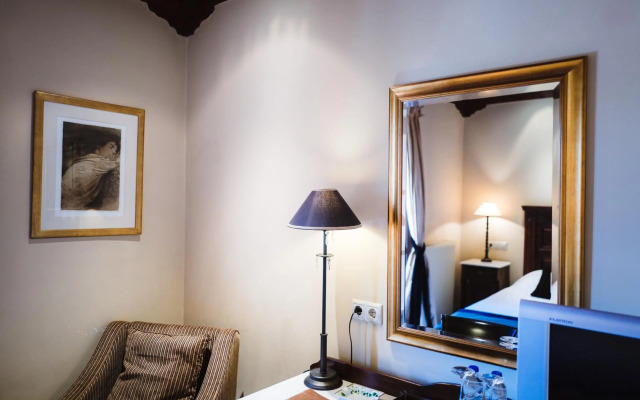 Trikolonion Country Hotel