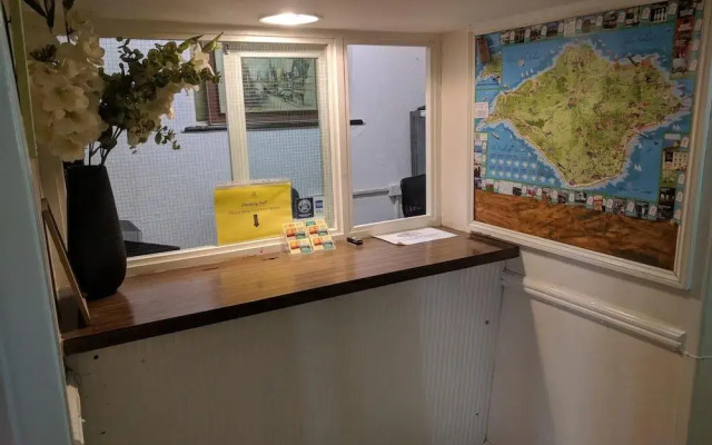 Oyo Mayfair Hotel - Isle Of Wight