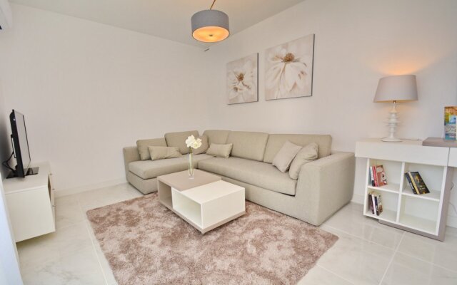 Studios Dimitris IV Apartments