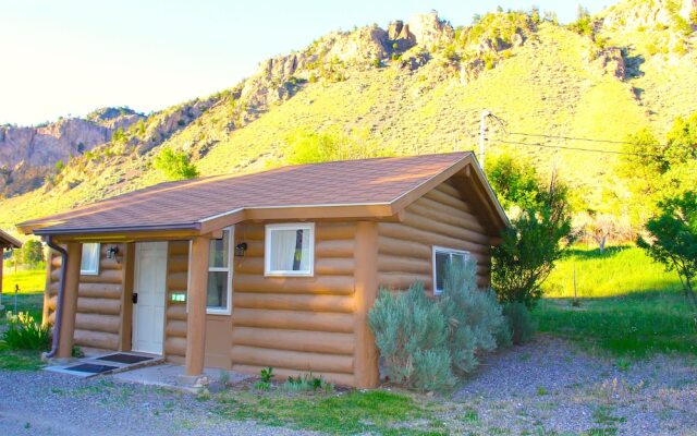 Yellowstone Hot Spring Cabins