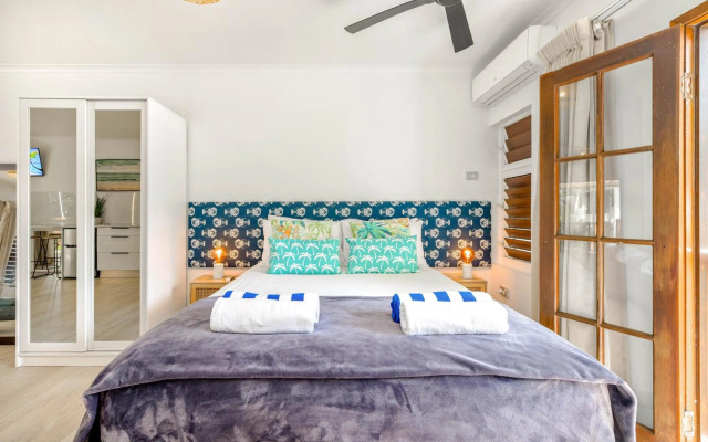 Palm Cove Beach Retreat - 1st Floor