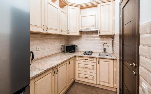 Romari площа Міцкевича