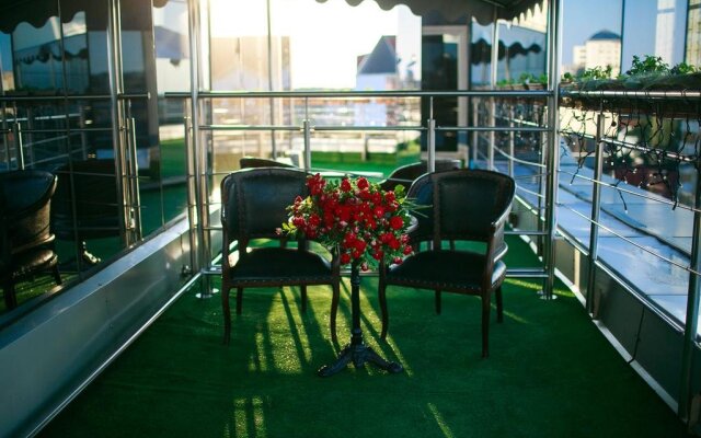 Отель «Лыбидь Плаза»