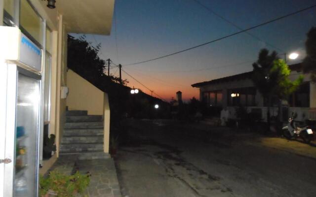 Lefteris Rooms