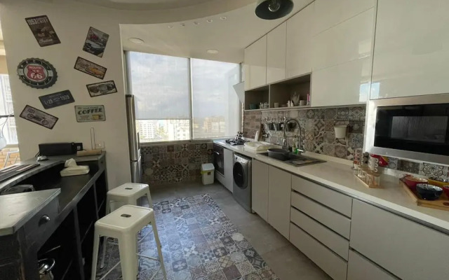 Charming 2-bed Apartment in Dbayeh Near Le Mall