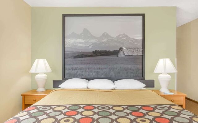 Super 8 by Wyndham Driggs