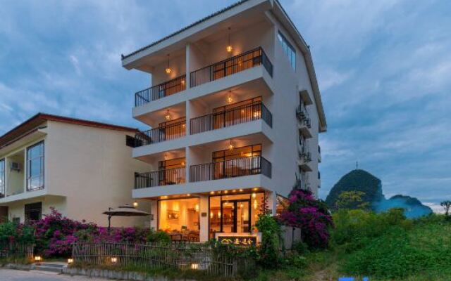 Yangshuo Yuchishe Homestay (Yulonghe Zhuyu Drifting Jinlong Bridge Wharf)