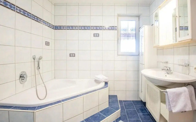 Large Holiday Apartment With Large Balcony in Kappl