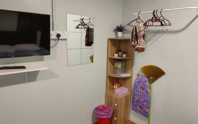 Aleesa Roomstay 3