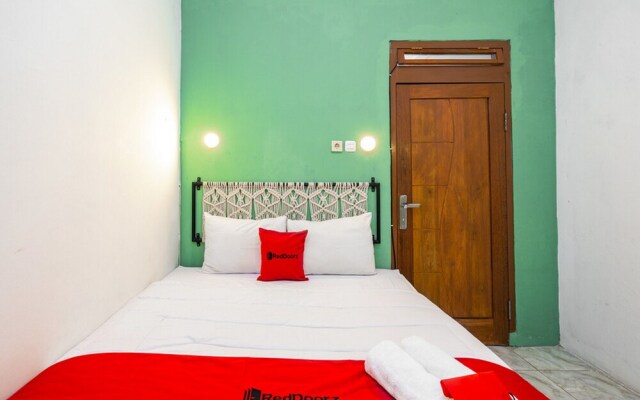 Sahasi Stay by RedDoorz