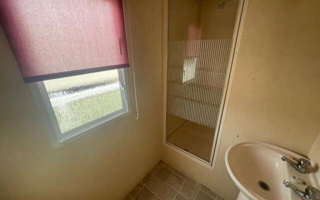 A13 THE CHASE 8 Berth Caravan