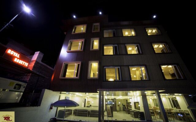 Royal Rosette Lake View Boutique Hotel