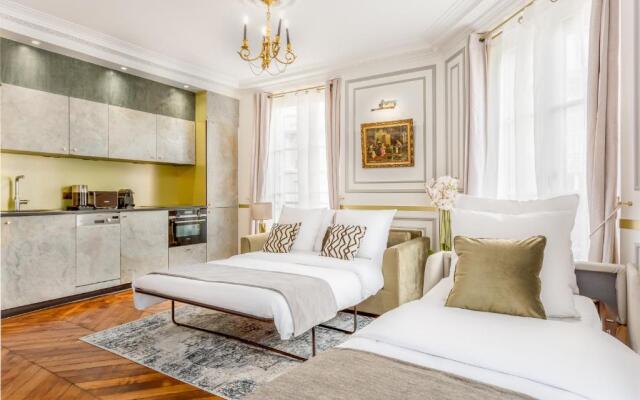 Luxury 2 Bedroom With Balcony - Louvre & Notre Dame