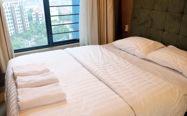 Pondok Indah At Hampton's Park Apartment