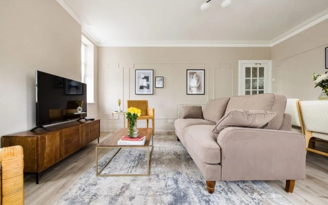The Hendon Escape - Elegant 3bdr Flat