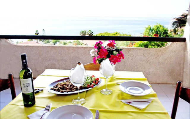 Cala Petrosa Resort