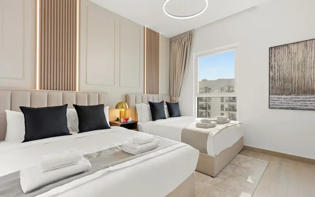 Luxe Ventures Waters Edge Haven