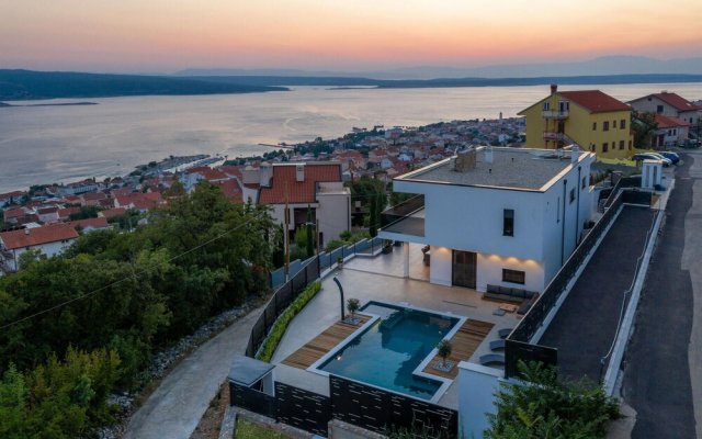 Beautiful Home in Crikvenica With Outdoor Swimming Pool, Wifi and 4 Bedrooms