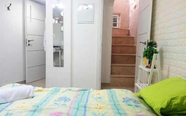 Yair room apartment