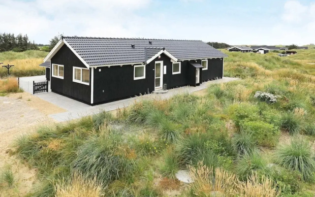 10 Person Holiday Home in Lokken-by Traum