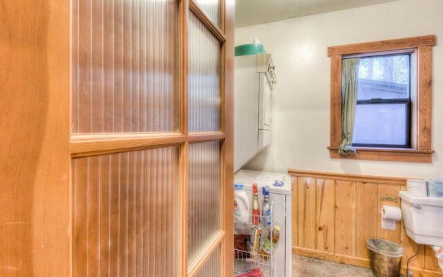 Moonlight Cove w/ Grill Tahoe Beach Next Door!