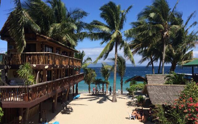 Bamboo House Beach Lodge & Restaurant