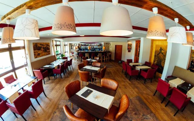 Cool Studio - Apartment in Gosau - Hallstatt - Wellness and Pool included