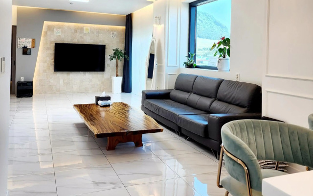 Preun Jeju Pension