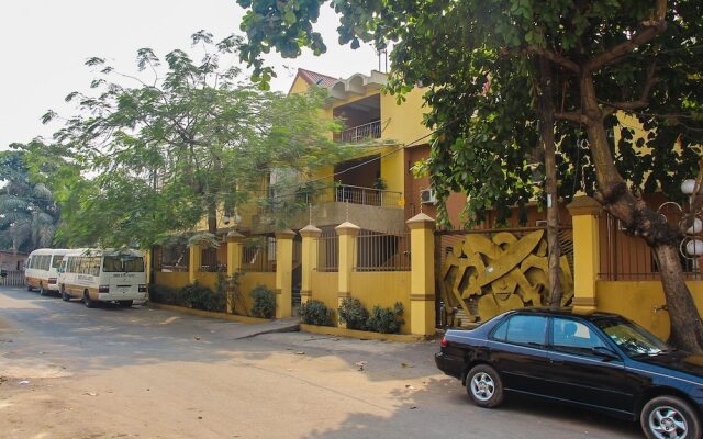 Banex Hotel and Suites