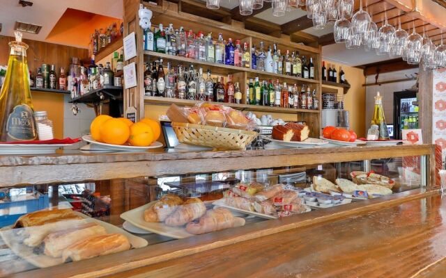 Hostería El Bodegón De Gredos