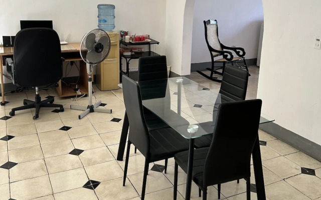 El Callejon Guest House