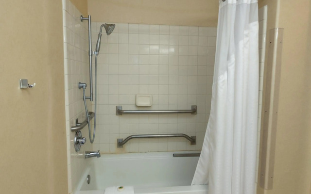 Vagabond Inn Executive - Green Valley