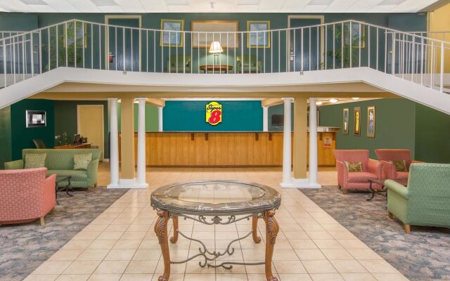 Super 8 by Wyndham Biloxi