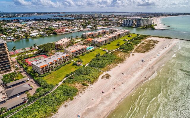 Land's End 303 building 10 All new Fully Updated Bright Granite