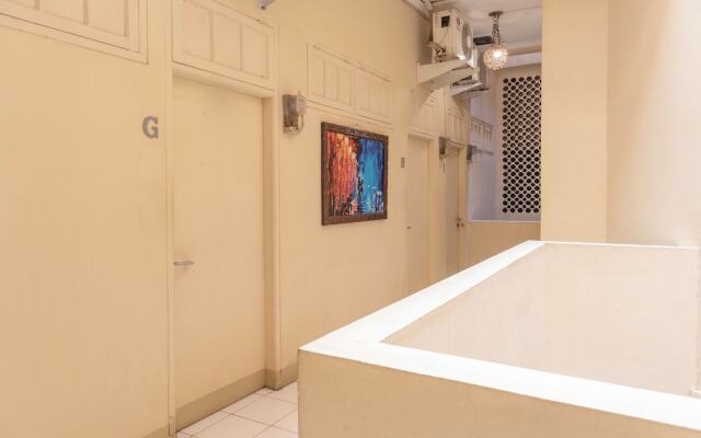 Pasar Baru Inn by OYO Rooms