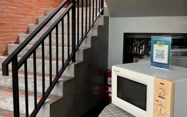 Isayarada Apartment