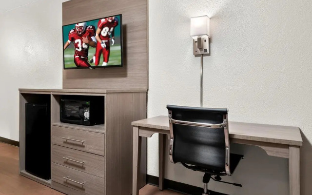 Red Roof Inn Auburn Hills