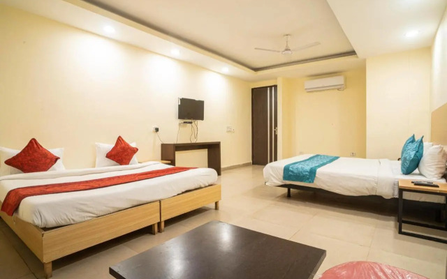 Red Coral Hassanpur by OYO Rooms