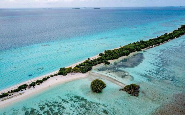 Dhigurah Beach Inn