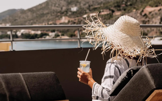 Kontis Hotel