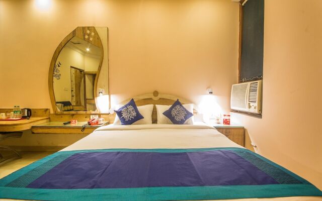 OYO 2353 Hotel Deep